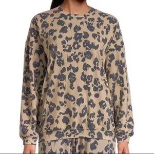 🐆 NWT: Onzie✨ Women’s Boyfriend Sweatshirt - OS
